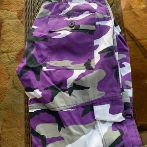 NWT!!!! Zumiez Cargo Camo Pants - Size XS